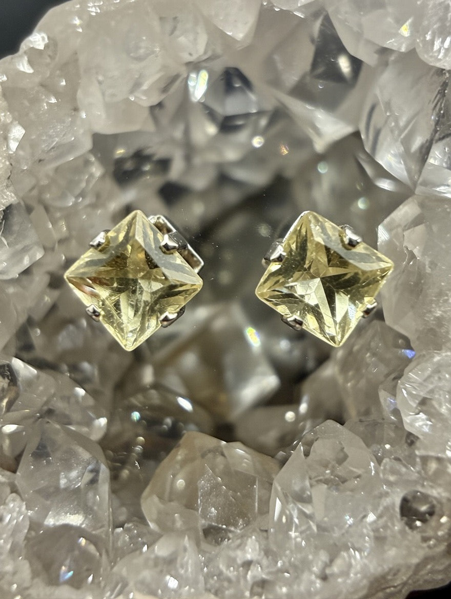 AMB Beautiful Yellow Diamond